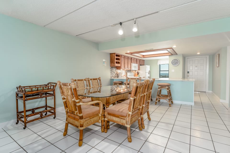 Our open concept floor plan will keep you and your guests connected, no matter which room you're in.