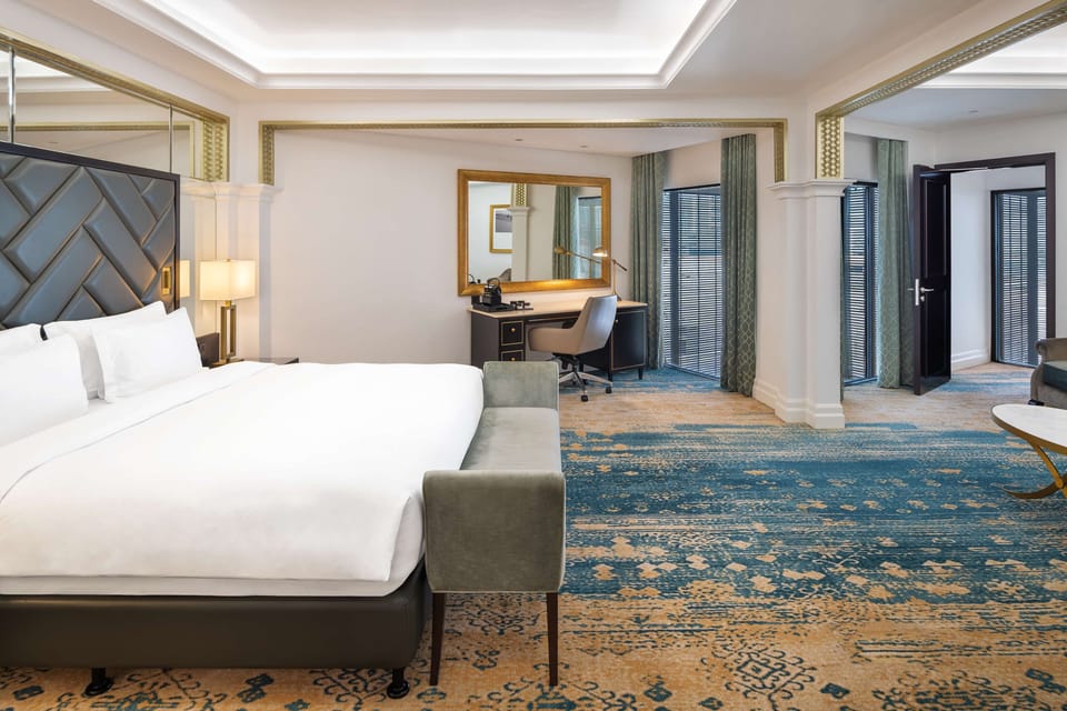 Presidential Suite (Lounge Access) | Egyptian cotton sheets, premium bedding, down comforters, minibar