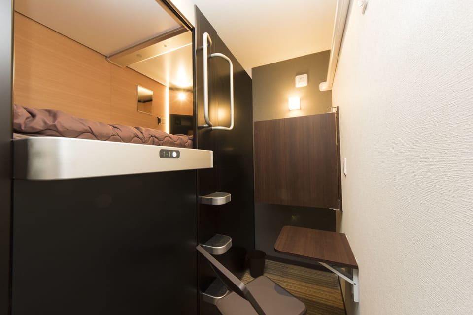 In-room safe, free WiFi, bed sheets
