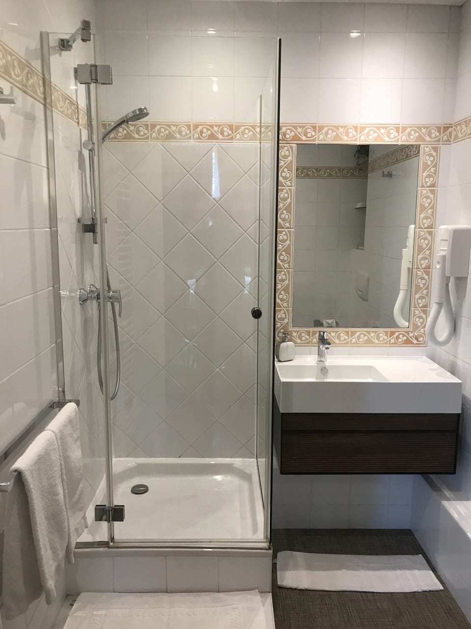 Standard Double or Twin Room | Premium bedding, desk, iron/ironing board, free cribs/infant beds