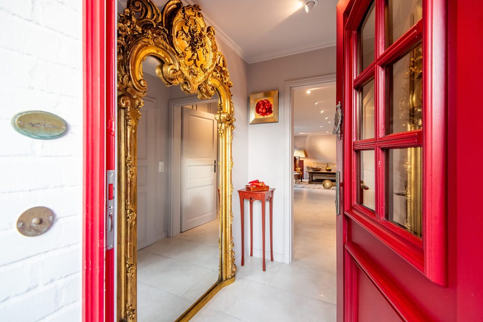 Apartment, Private Bathroom, Garden View | Lobby