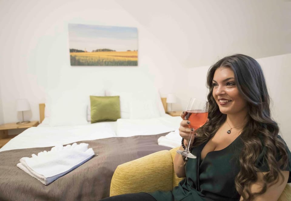 Basic Double or Twin Room, 1 Bedroom, Non Smoking, Air conditioning | Individually decorated, desk, free WiFi, bed sheets