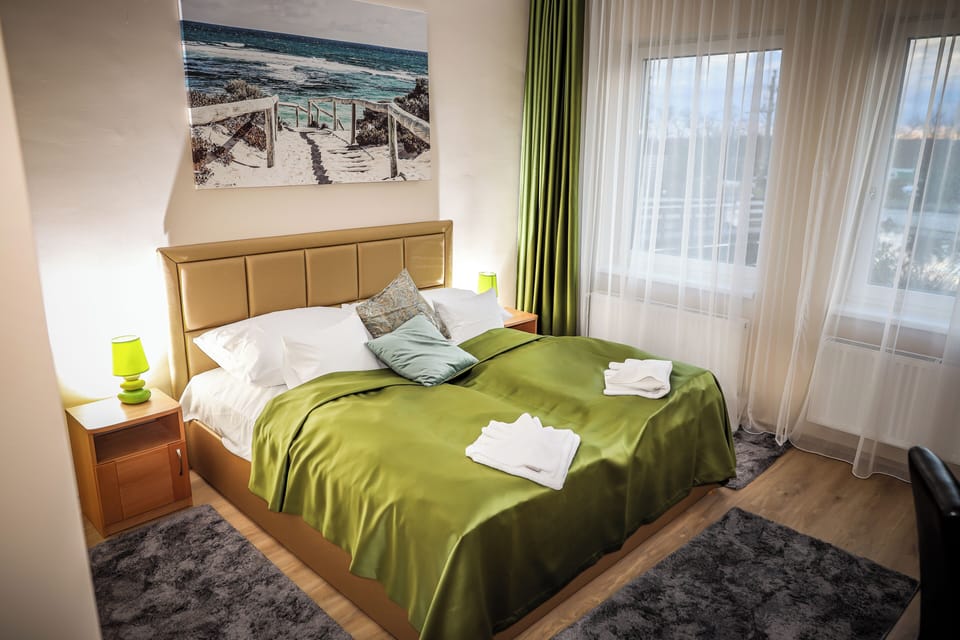 Superior Double or Twin Room | Individually decorated, desk, free WiFi, bed sheets