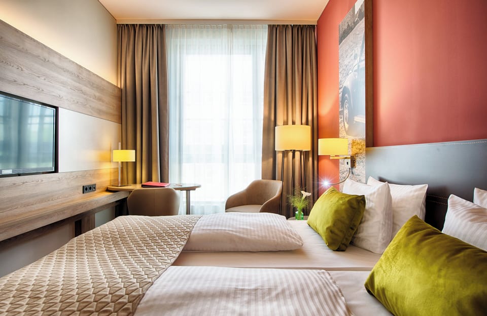 Executive Room | In-room safe, desk, soundproofing, WiFi (free)