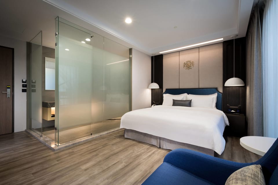 Deluxe Double Room (With Parking) | Desk, blackout drapes, free WiFi