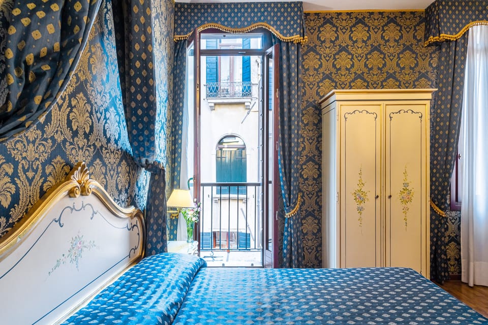 Deluxe Double Room, Canal View and Balcony (1st and 2nd floor) | 1 bedroom, Select Comfort beds, minibar, in-room safe