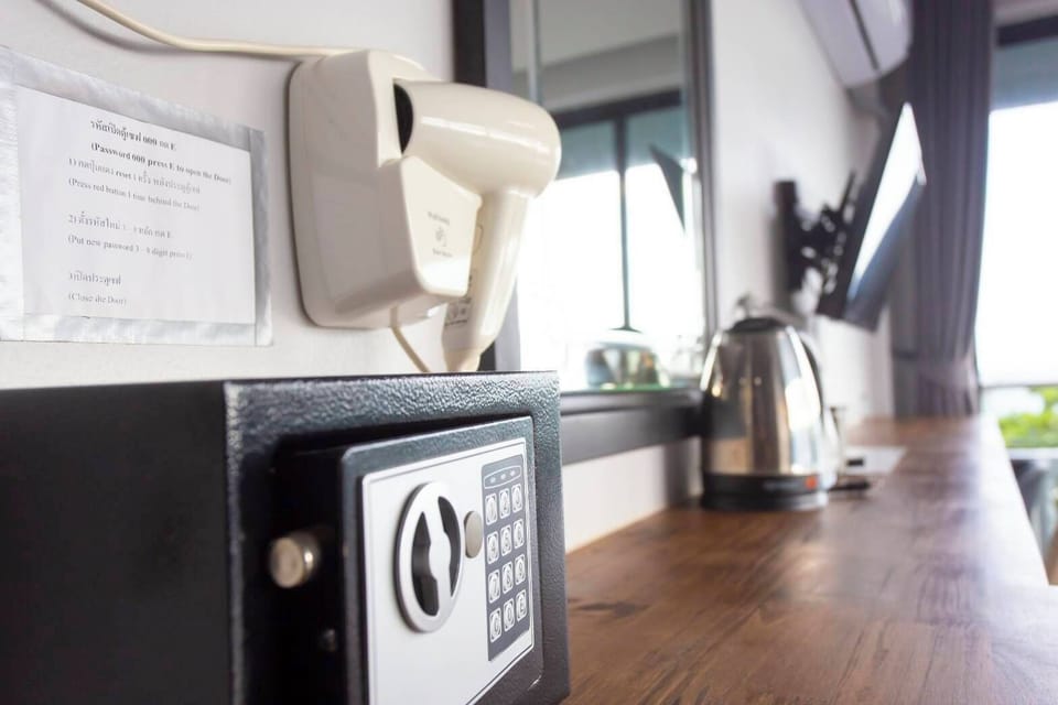 Superior Sea View Room with Balcony | Free WiFi