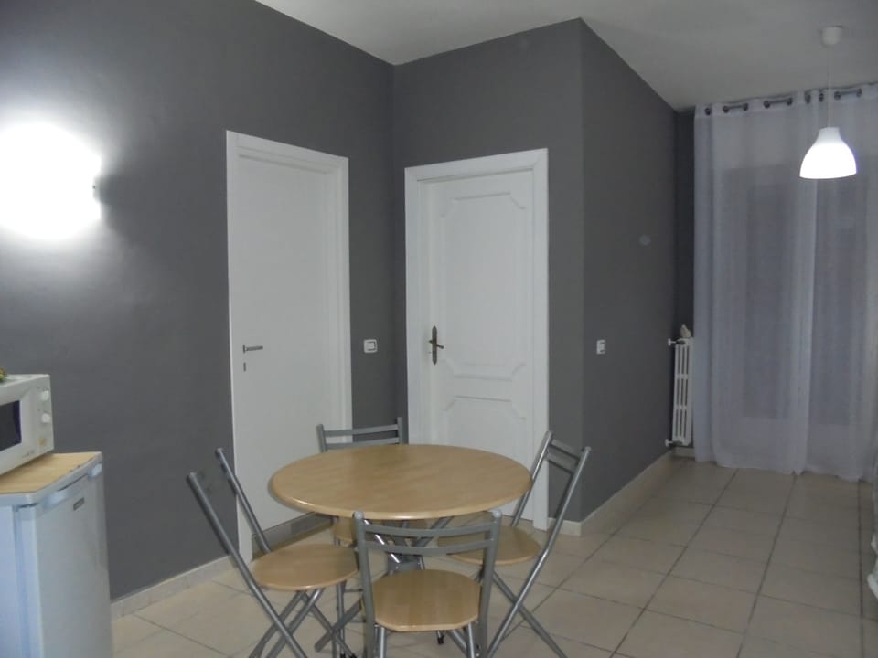 Apartment, 1 Bedroom | In-room dining