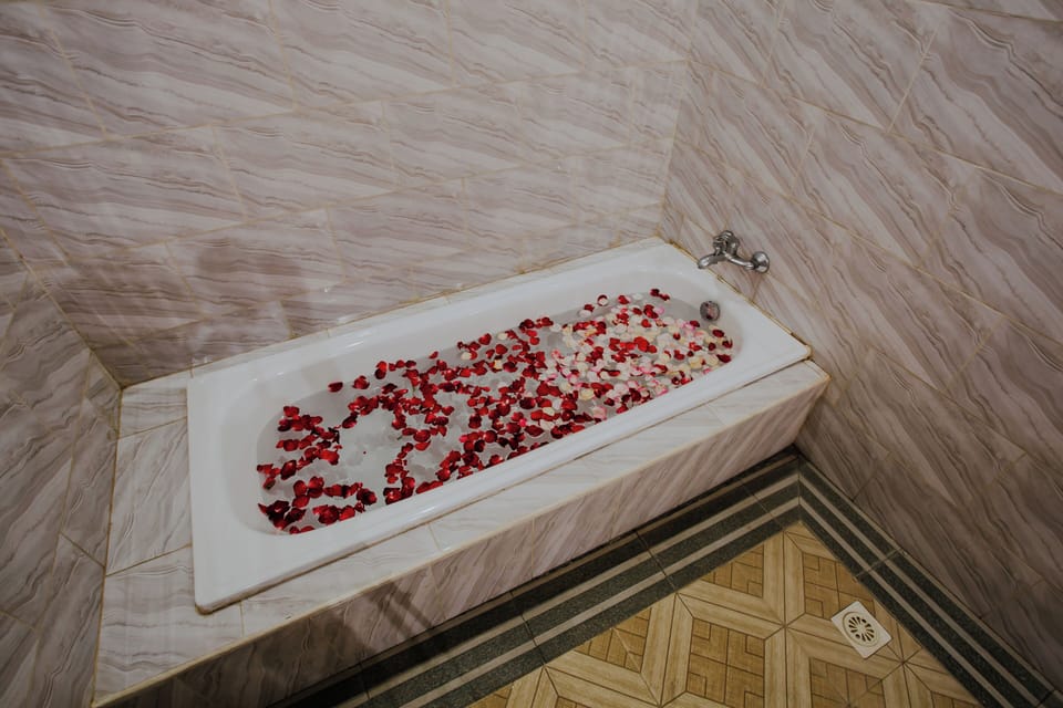 Free toiletries, bathrobes, bidet, towels