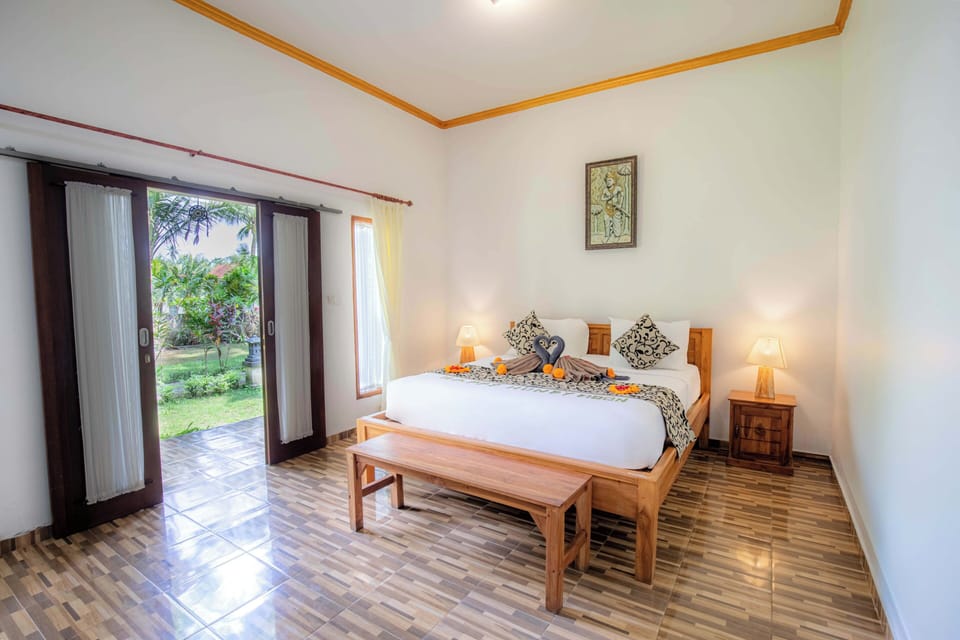 Deluxe Villa, 1 King Bed, Pool View | Minibar, in-room safe, desk, free WiFi