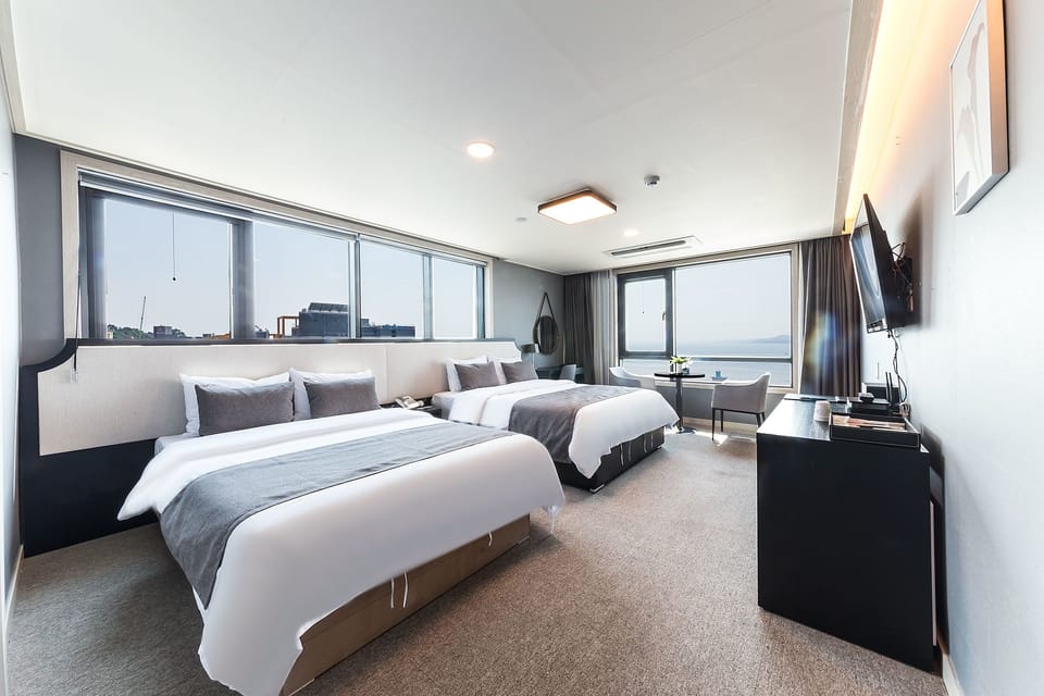 Grand Suite, 1 Bedroom | Free WiFi, bed sheets