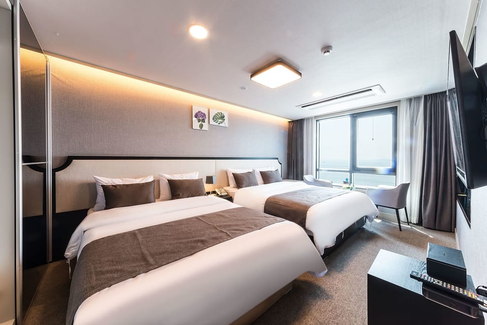 Royal Suite, 1 Bedroom | Free WiFi, bed sheets