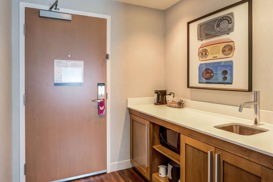 Studio, 2 Queen Beds, Non Smoking | Premium bedding, pillowtop beds, in-room safe, desk