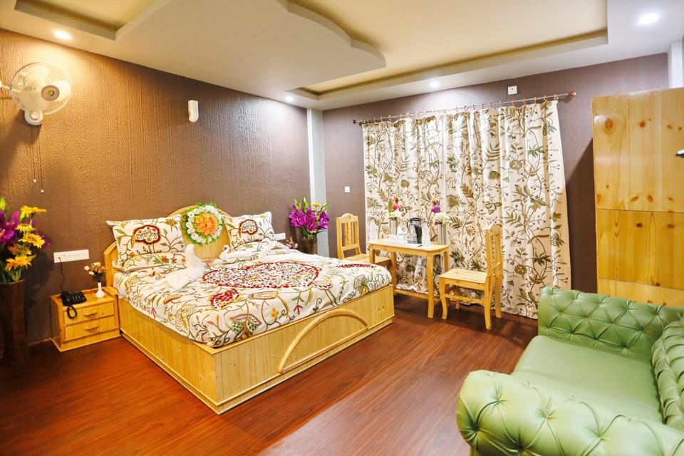 Memory foam beds, in-room safe, blackout drapes, soundproofing