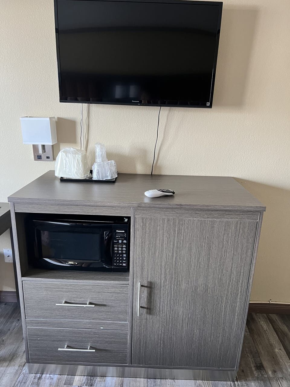 Desk, iron/ironing board, free WiFi