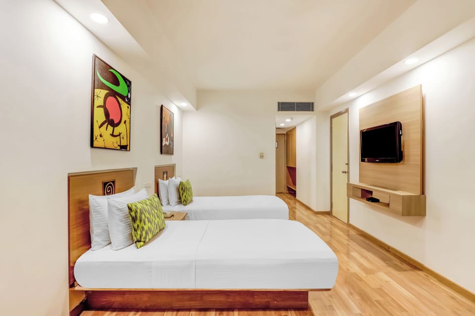 Deluxe Twin Room | Premium bedding, minibar, in-room safe, desk