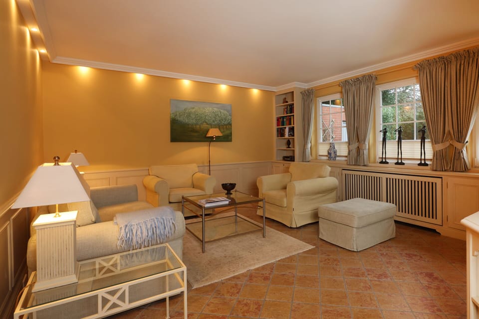 Room, Private Bathroom | Lounge