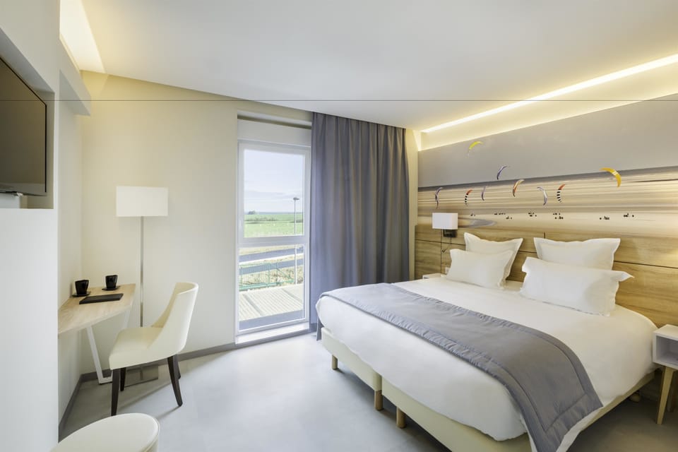 In-room safe, desk, iron/ironing board, free WiFi