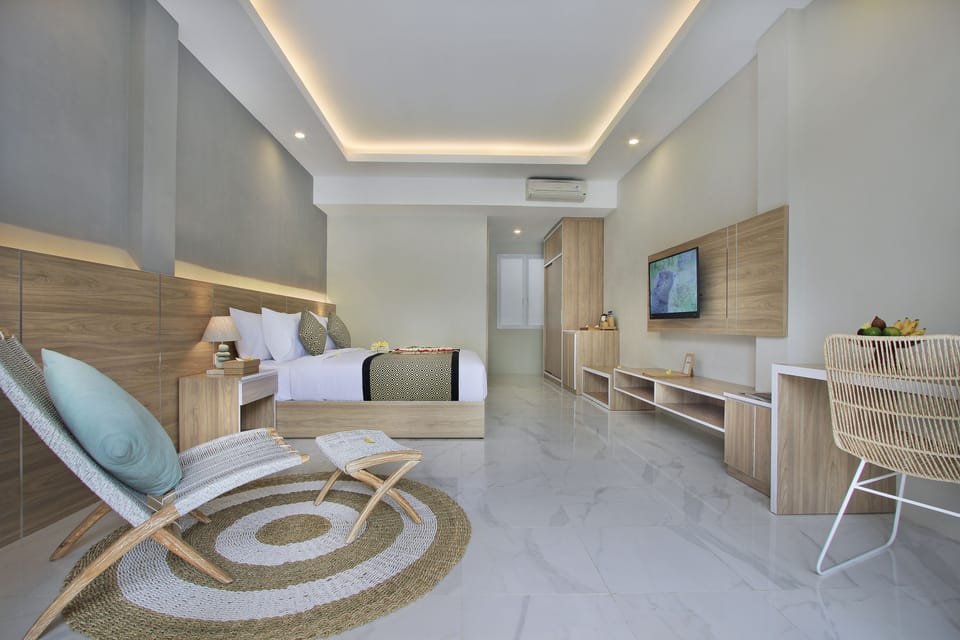 Minibar, in-room safe, desk, soundproofing