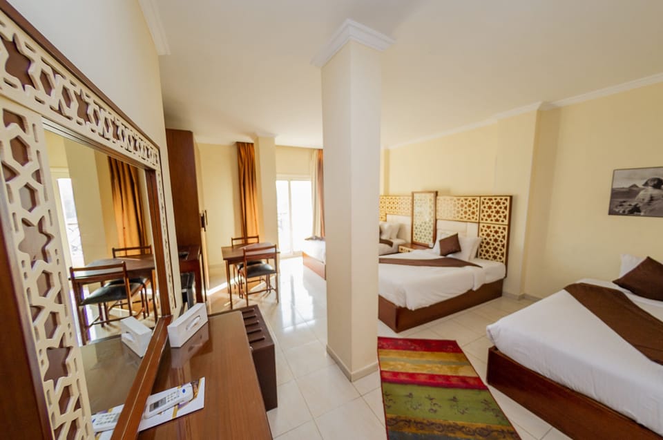 Superior Double Room, Balcony, Valley View | Minibar, in-room safe, soundproofing, free WiFi