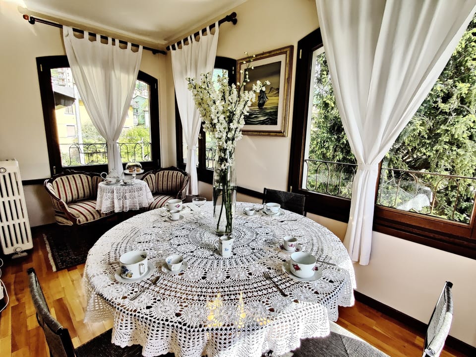 Executive Apartment, Private Bathroom, Lake View (Appartamento Sofia) | Interior