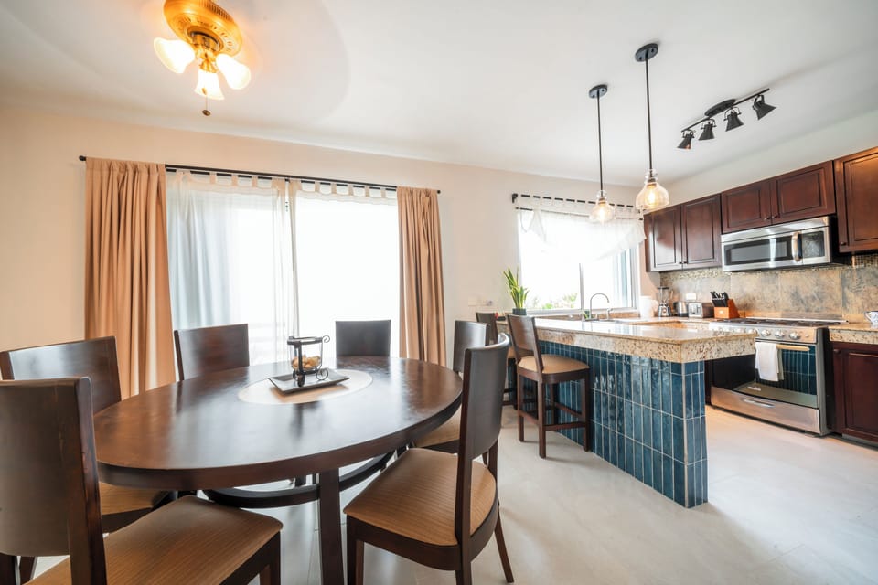 Design Penthouse, 2 Bedrooms | Private kitchen | Fridge, microwave, oven, stovetop