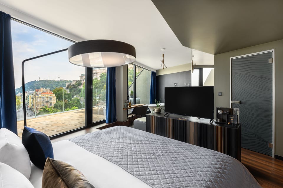 Danube Top Floor Studio - Seventh Heaven | Premium bedding, minibar, in-room safe, blackout drapes