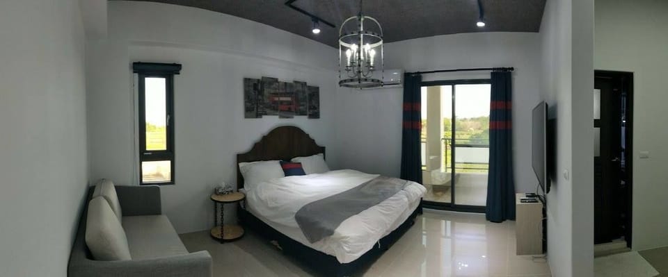 Gallery Triple Room, 1 Queen Bed with Sofa bed, Balcony | Premium bedding, down comforters, individually decorated