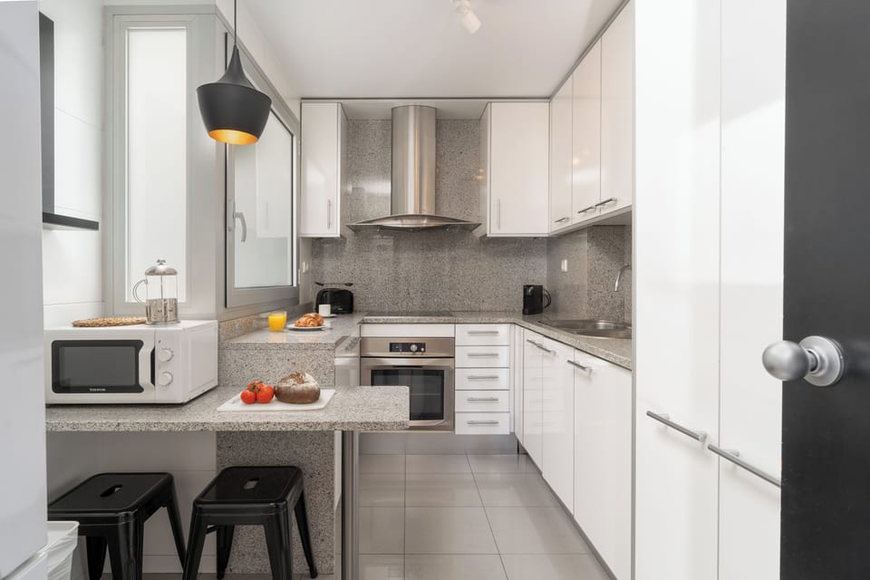 Apartment, 2 Bedrooms, Balcony (4 people) | Private kitchen | Coffee/tea maker, full-size fridge, microwave, oven
