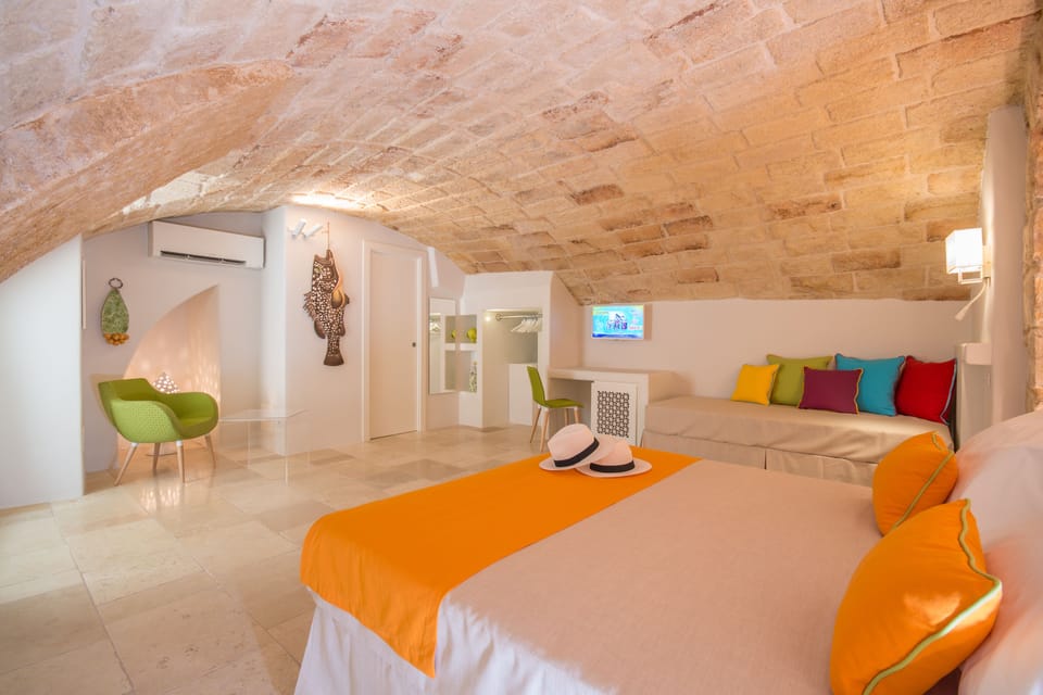 Junior Suite, Multiple Beds | Minibar, in-room safe, desk, iron/ironing board