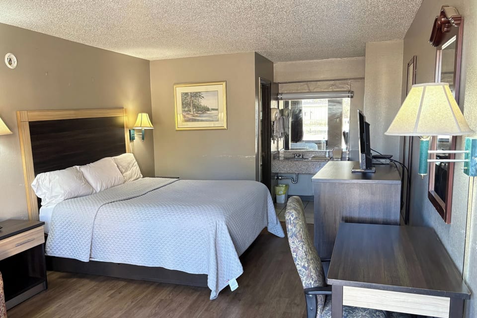 Desk, iron/ironing board, free WiFi, bed sheets