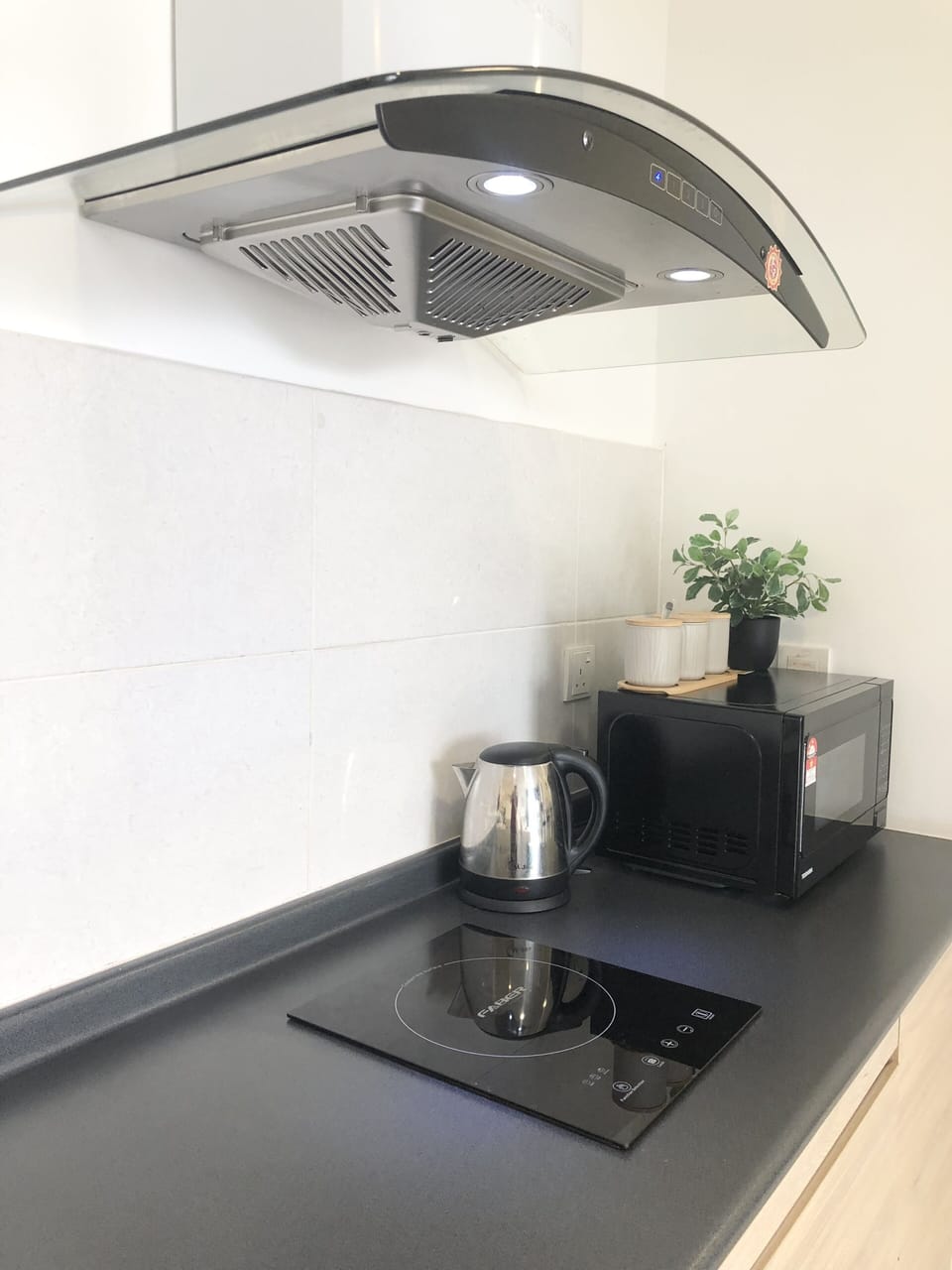 Standard Studio Suite, 1 Queen Bed, Pool View | Private kitchen | Fridge, microwave, stovetop, electric kettle
