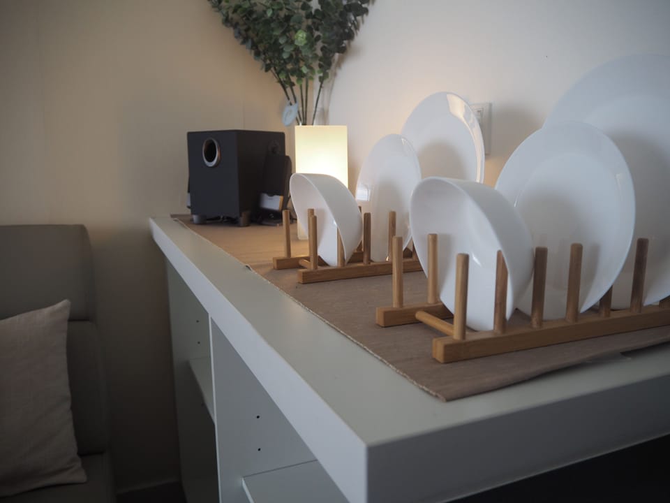 Standard Studio Suite, 1 Queen Bed, Pool View | Living room | Flat-screen TV