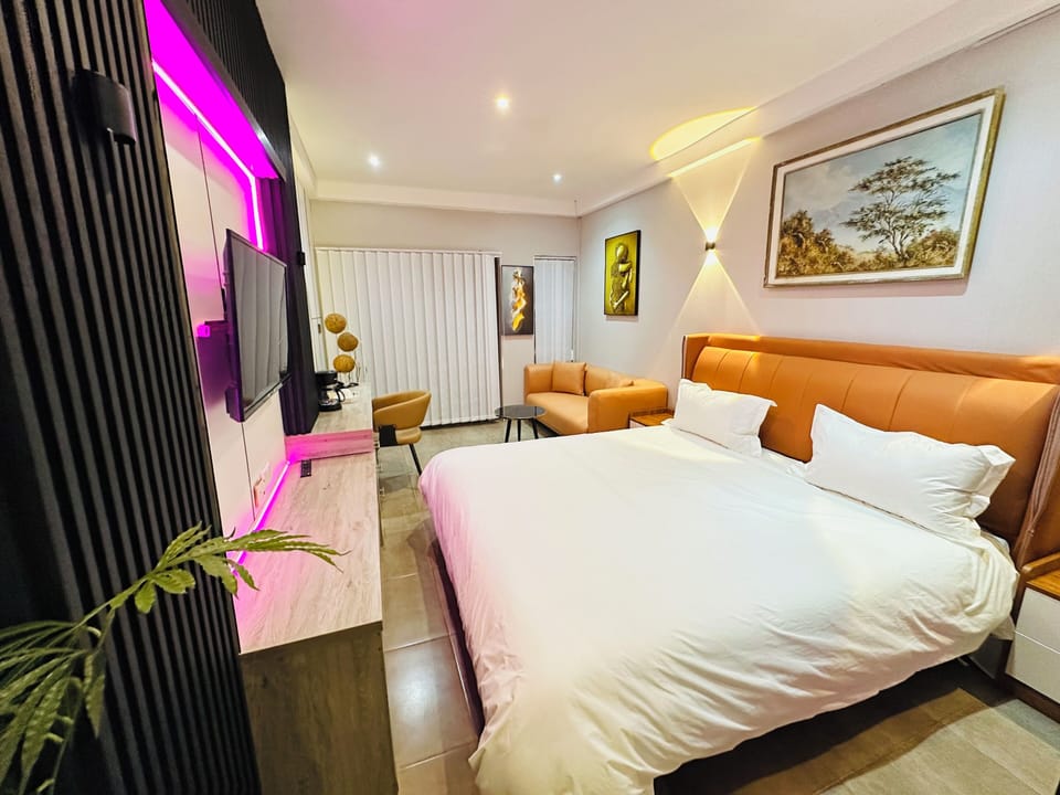 Deluxe Double Room | Individually furnished, desk, laptop workspace, blackout drapes