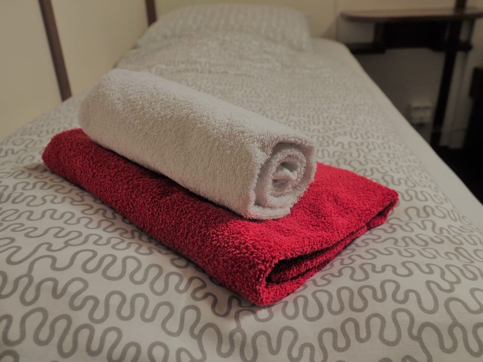 Premier Twin Room, 2 Twin Beds | In-room safe, free WiFi, bed sheets