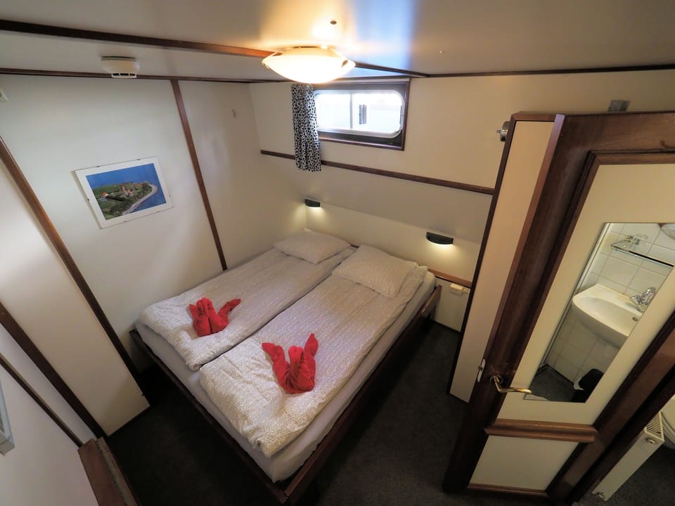 Premier Double Room, 1 Queen Bed | In-room safe, free WiFi, bed sheets