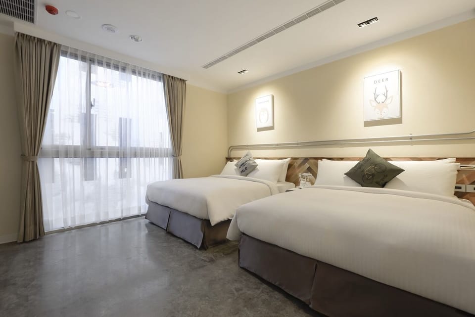 Standard Quadruple Room | In-room safe, individually decorated, blackout drapes, free WiFi