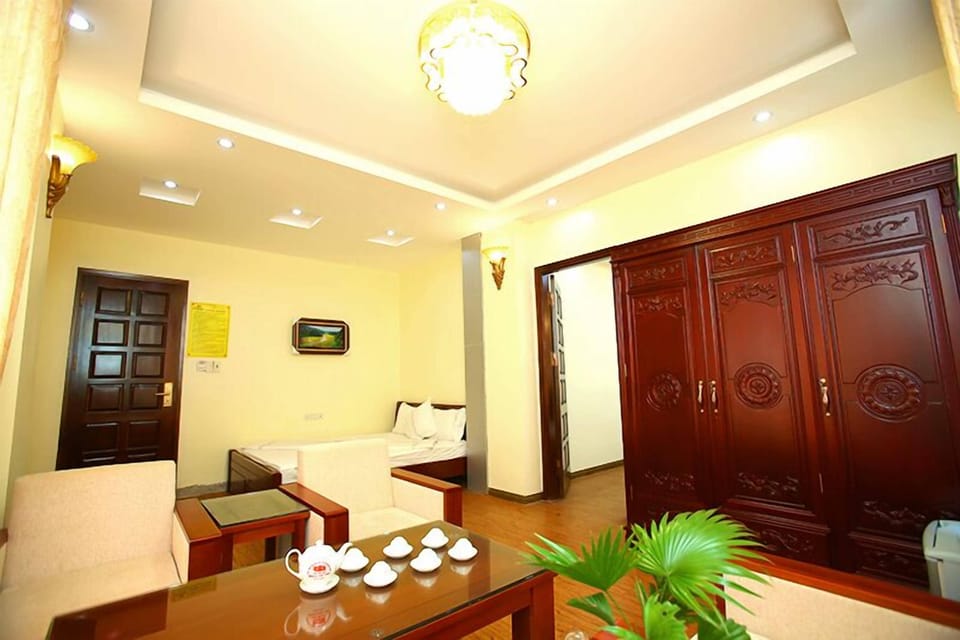 Family Room, Connecting Rooms | Minibar, in-room safe, desk, soundproofing