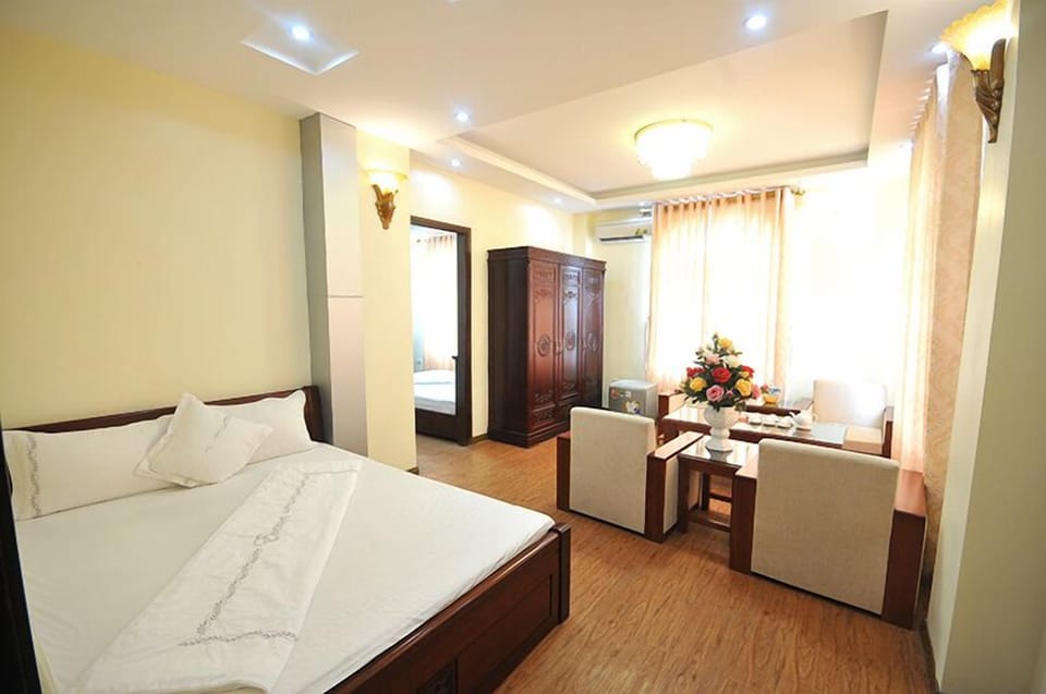 Family Room, Connecting Rooms | Minibar, in-room safe, desk, soundproofing