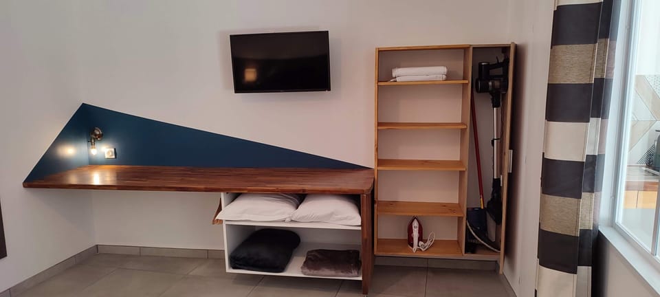 1 bedroom, in-room safe, blackout drapes, soundproofing