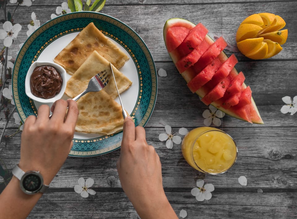 Daily continental breakfast (USD 5.00 per person)