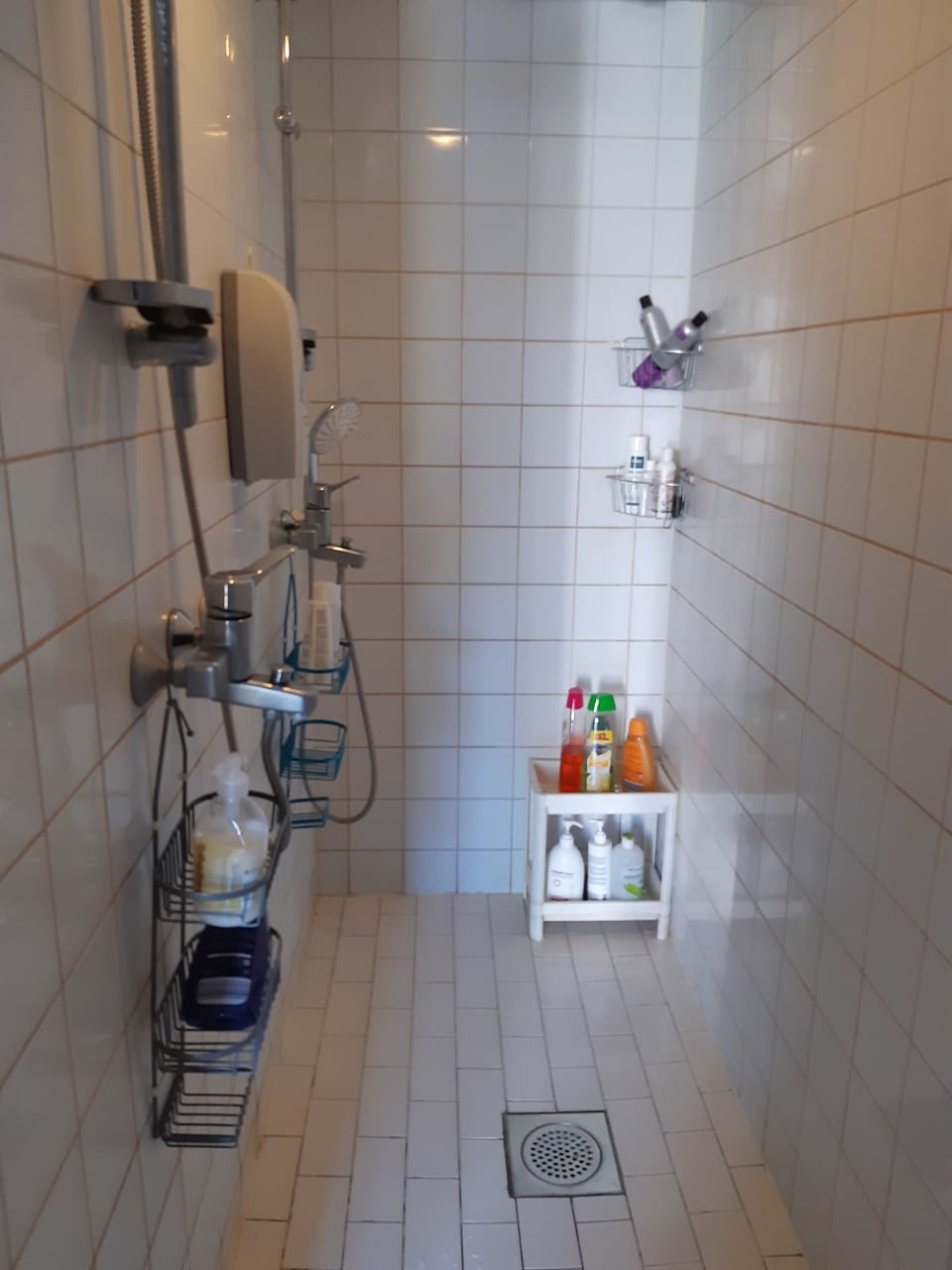 Standard Room, Shared Bathroom, Annex Building | Bathroom shower