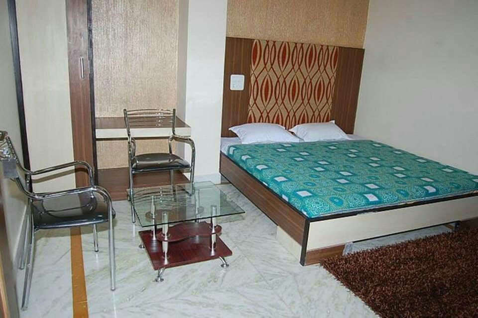 Deluxe Double Room, 1 Double Bed | Desk, rollaway beds (surcharge), WiFi (free)