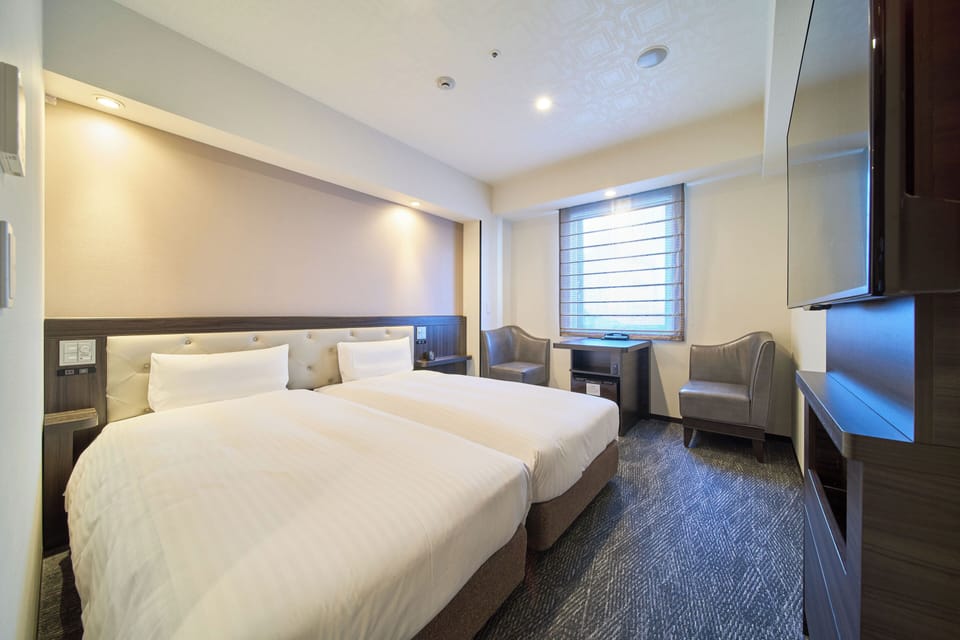 Down comforters, free WiFi, bed sheets