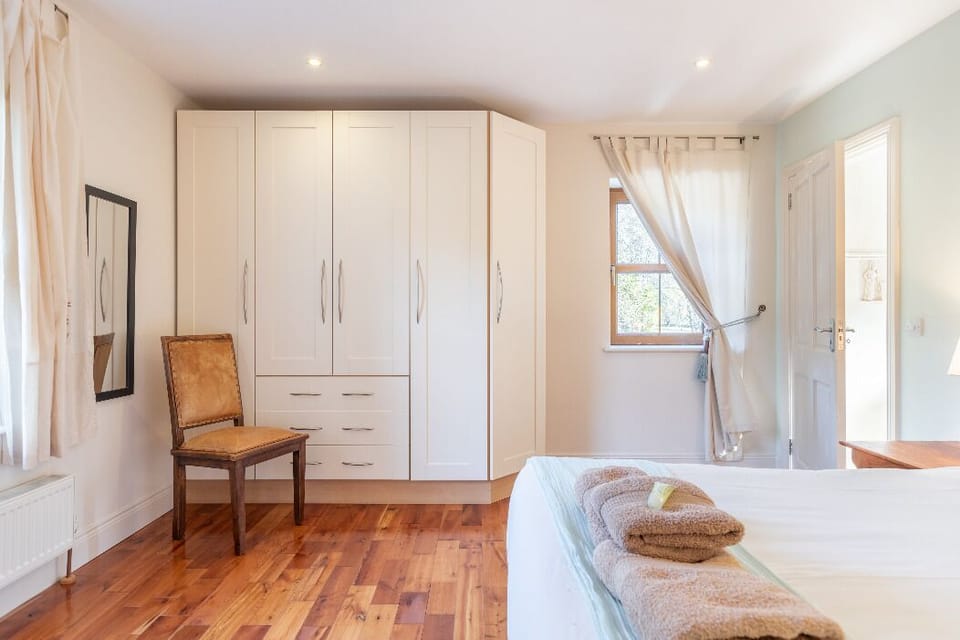 Superior Double Room, Ensuite | Individually decorated, laptop workspace, free WiFi, wheelchair access