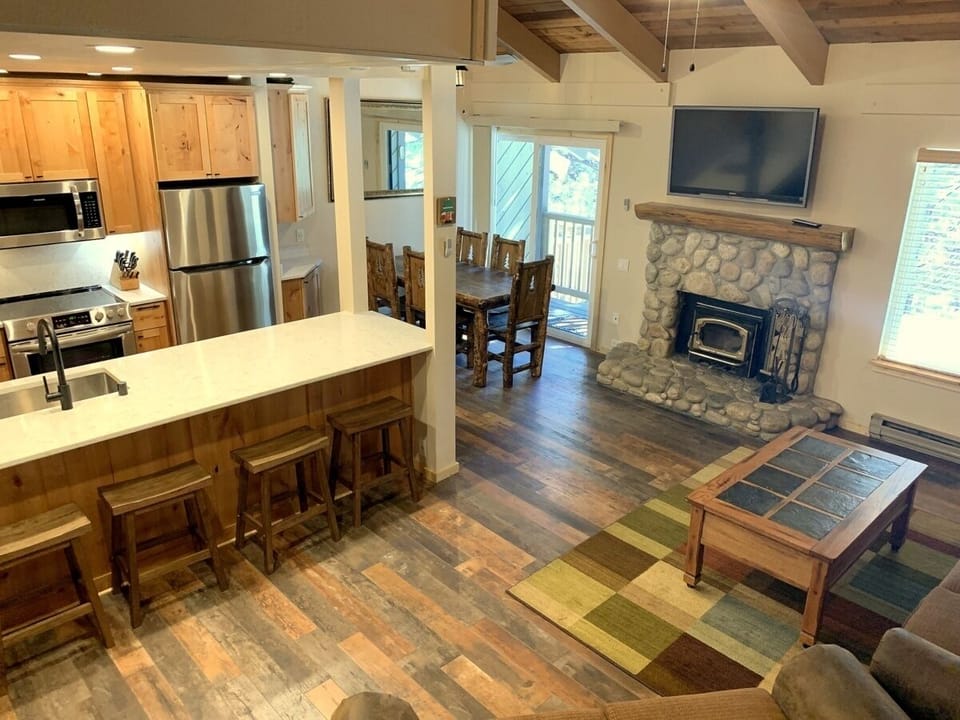 Living room pic2