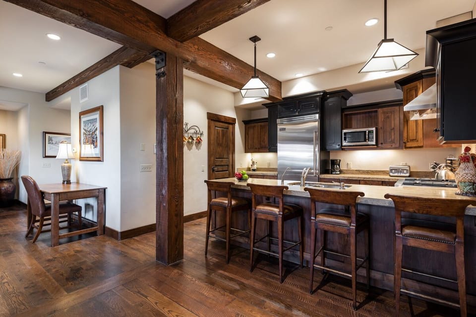  Kitchen