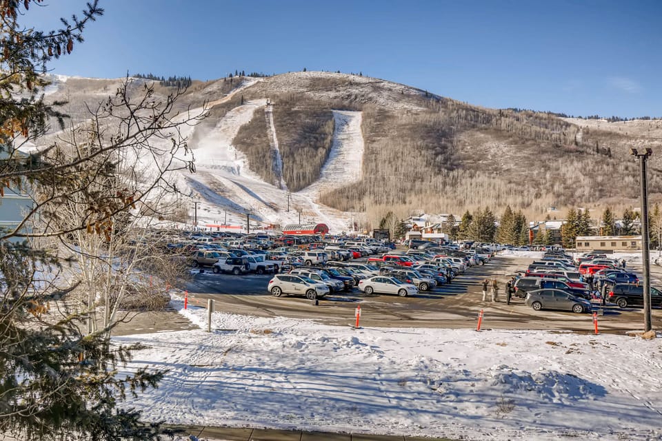 Park City Lodging-Powder Pointe 303B