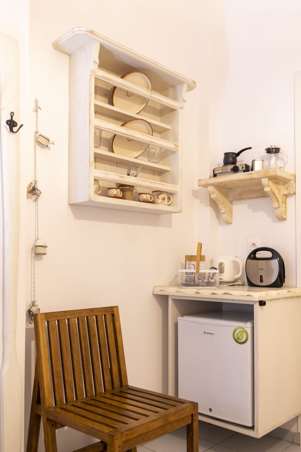 Standard Double or Twin Room, Garden View | Soundproofing, iron/ironing board, free WiFi, bed sheets