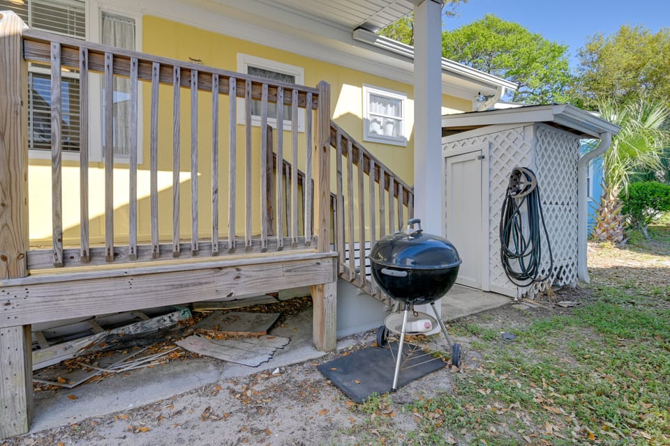 Outdoor Space | Charcoal Grill | Beach Gear